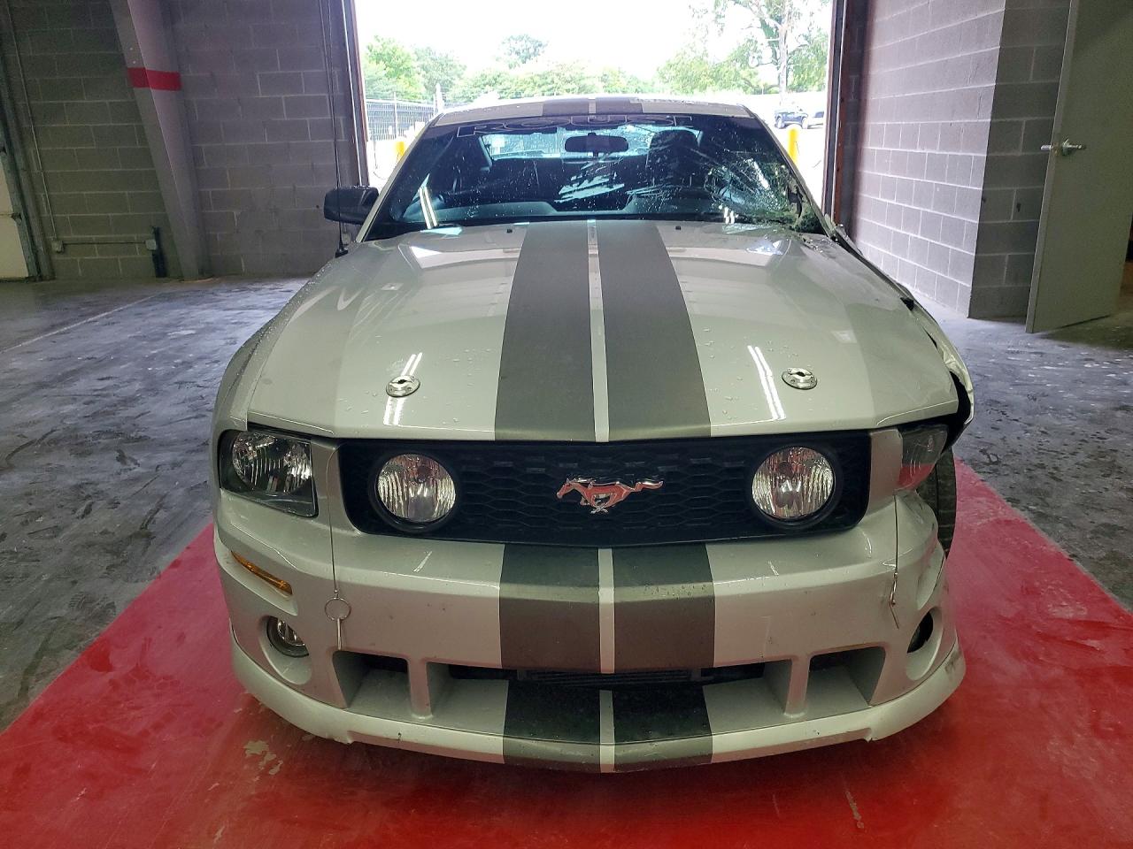 2005 FORD MUSTANG