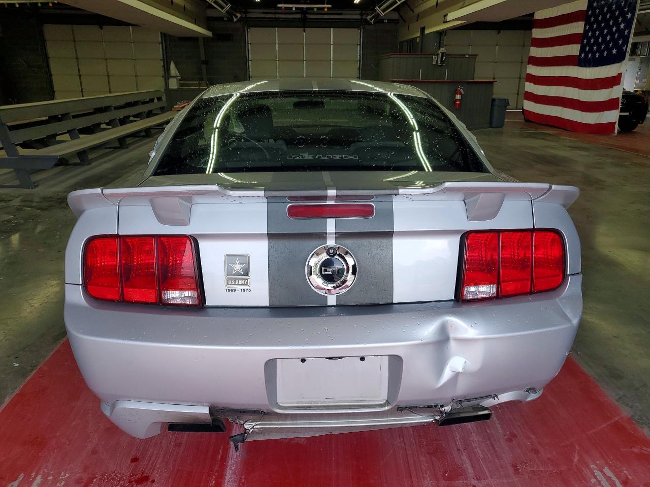 2005 FORD MUSTANG