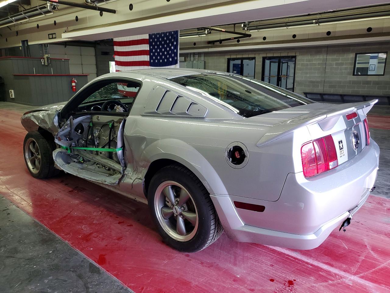 2005 FORD MUSTANG