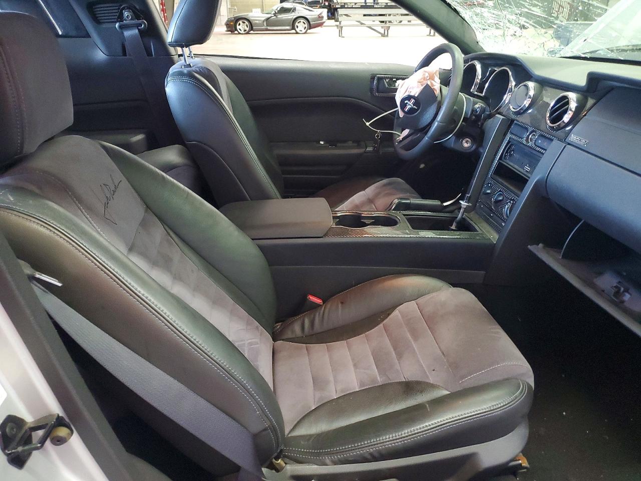 2005 FORD MUSTANG