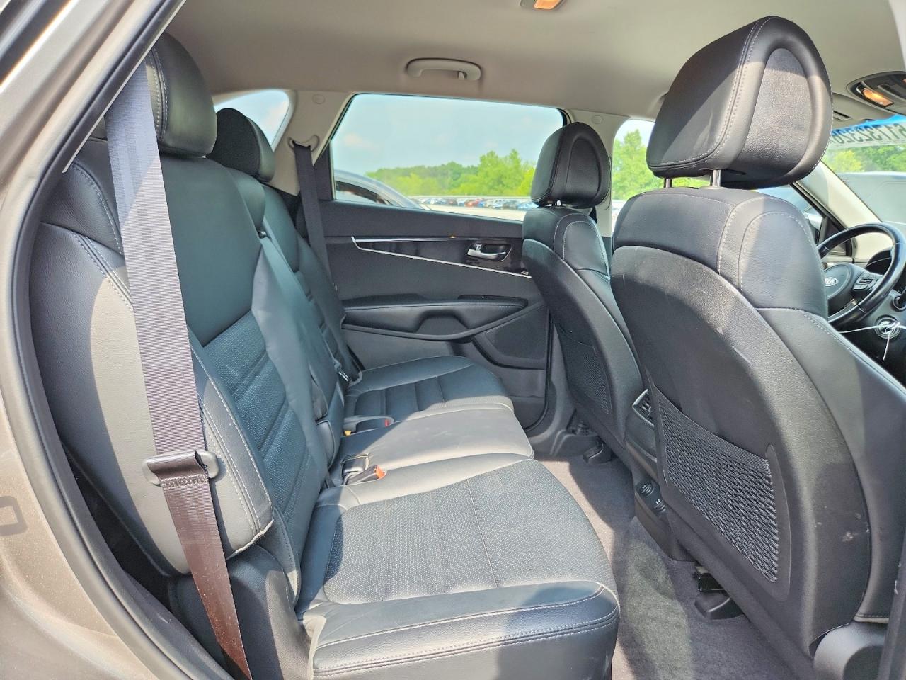 2016 KIA SORENTO