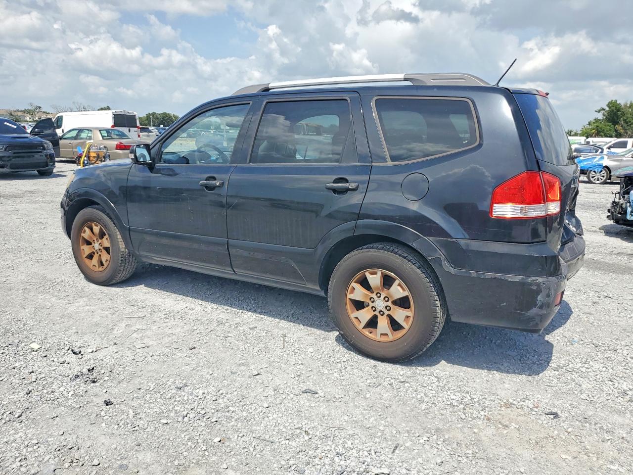 2009 KIA BORREGO