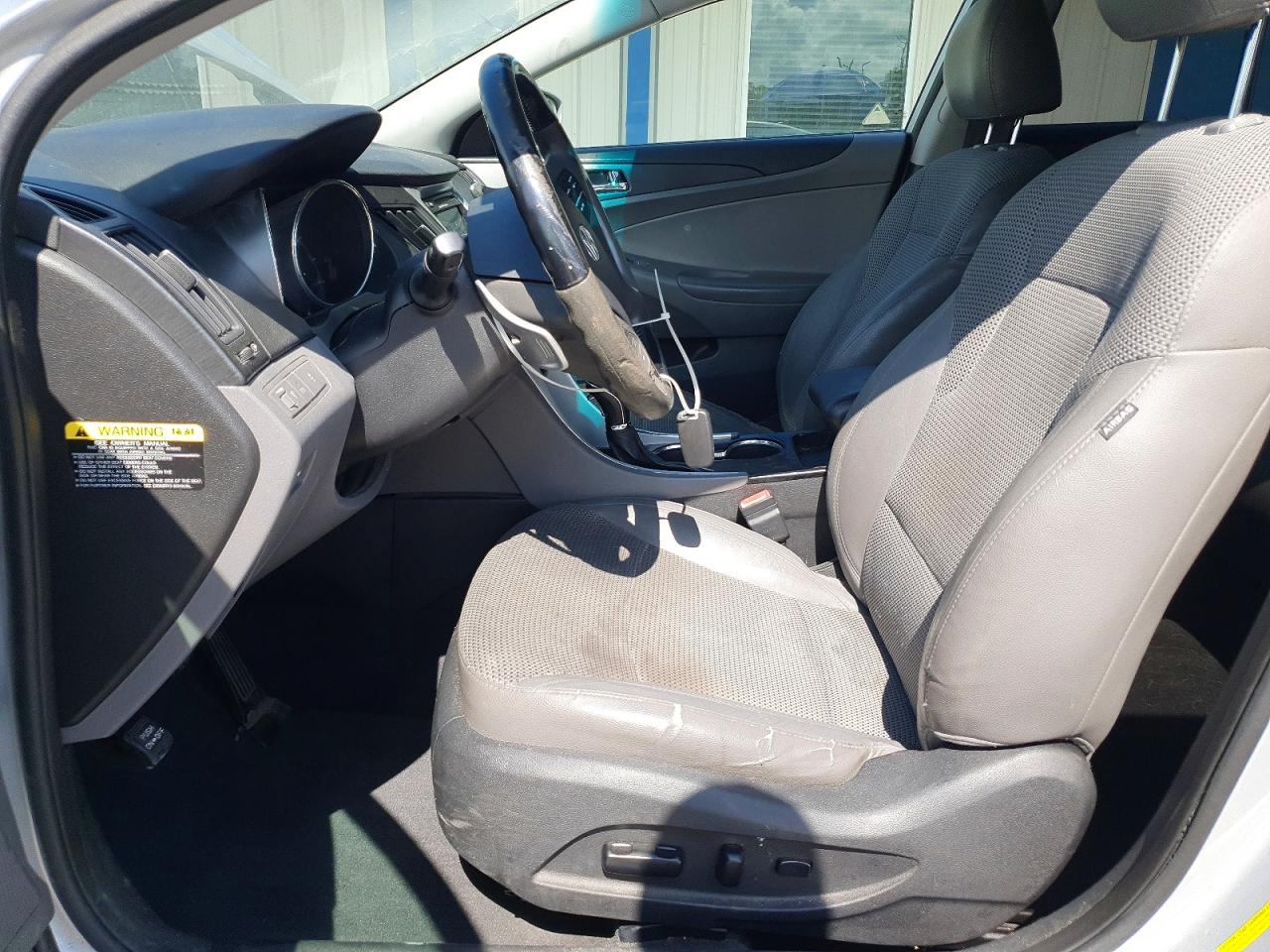 2011 HYUNDAI SONATA