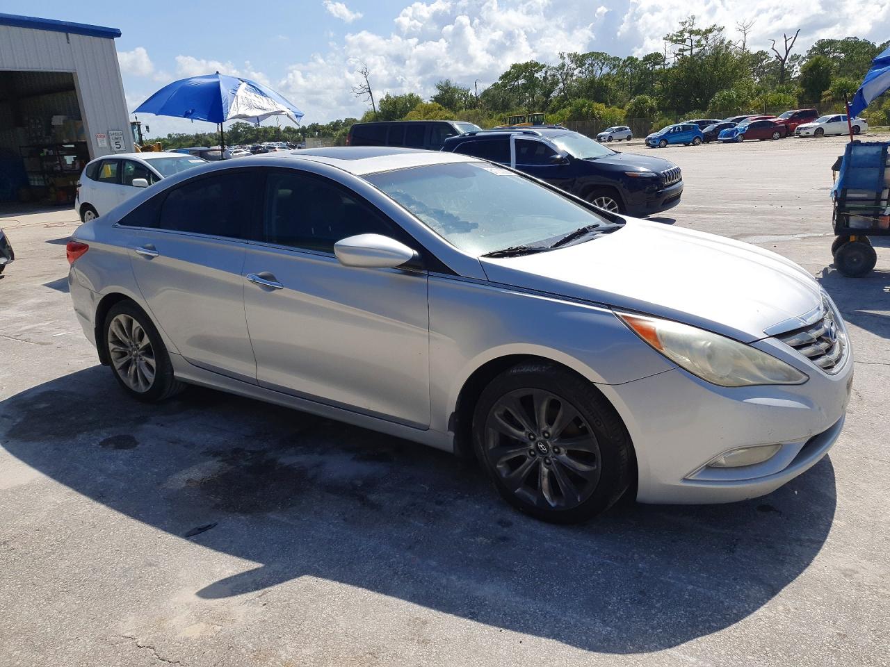 2011 HYUNDAI SONATA