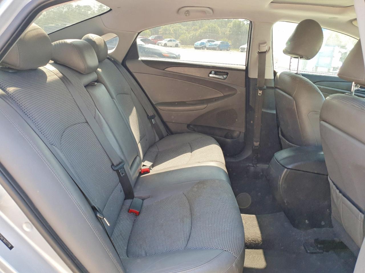 2011 HYUNDAI SONATA