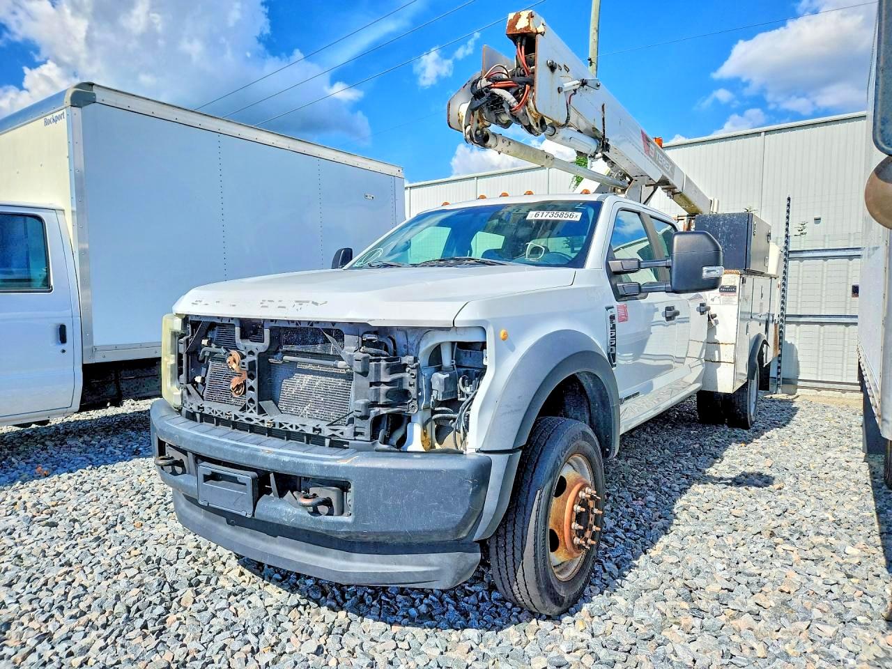 2017 FORD F550