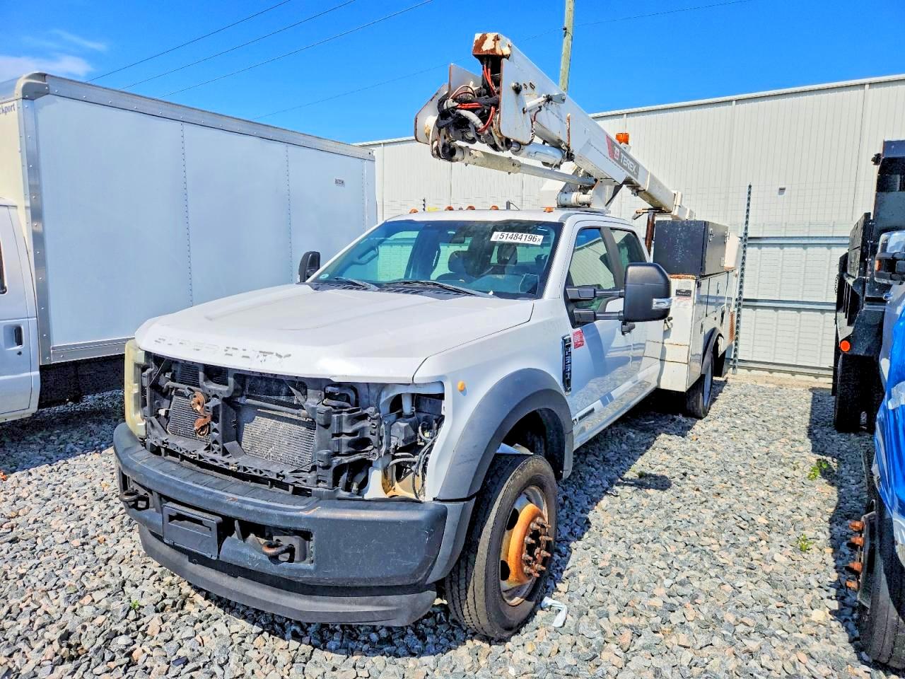 2017 FORD F550