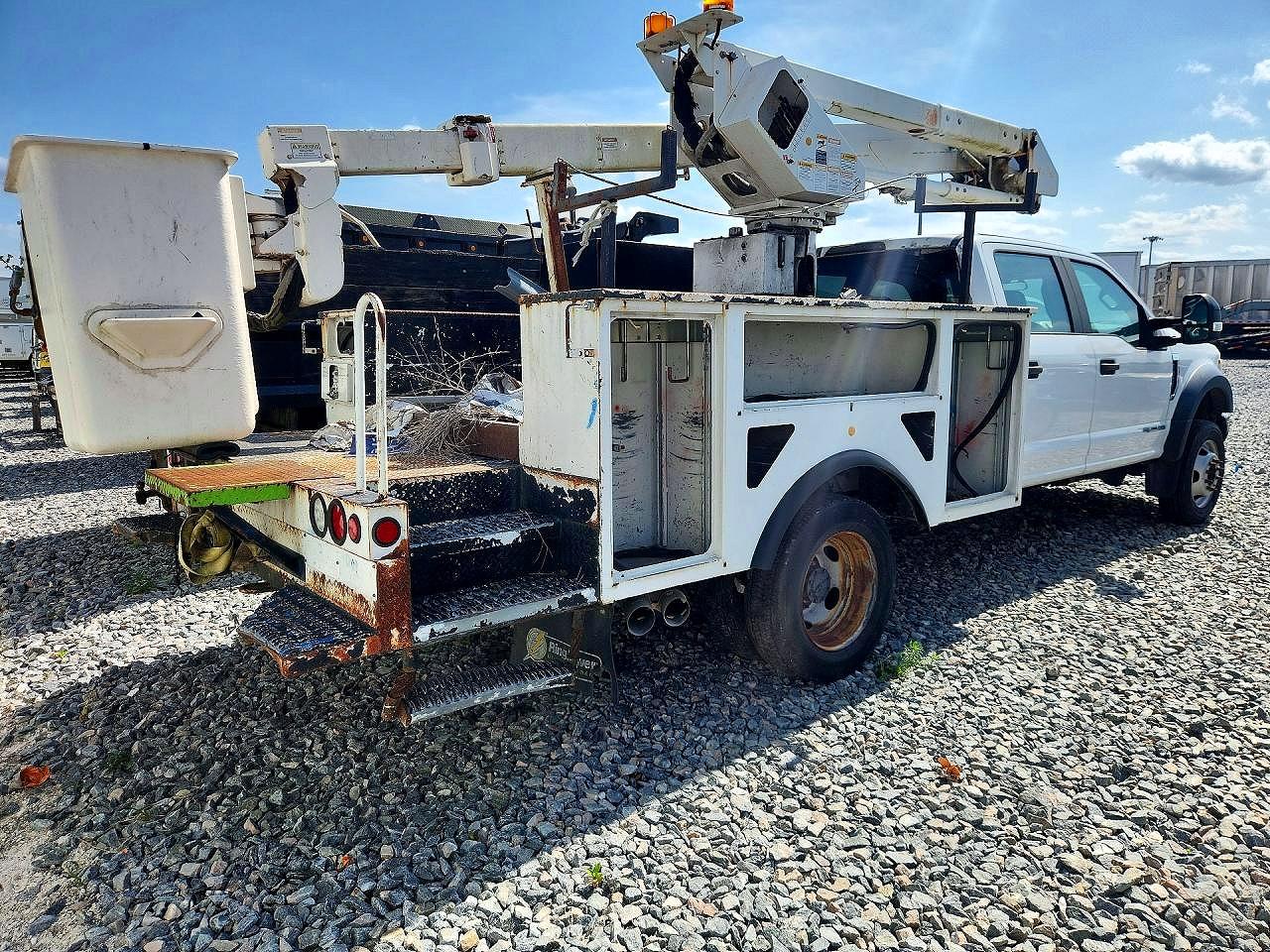 2017 FORD F550
