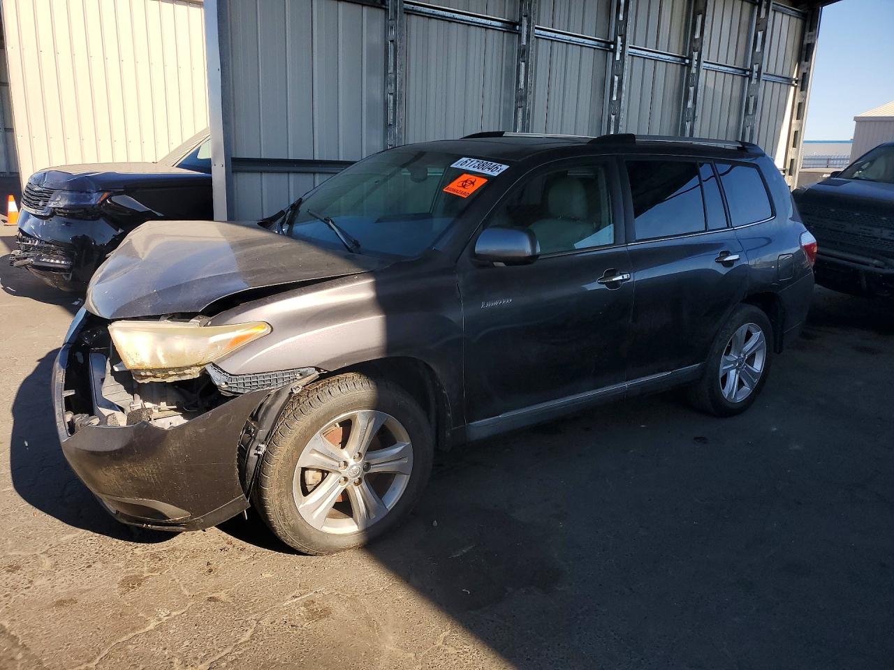 2013 TOYOTA HIGHLANDER
