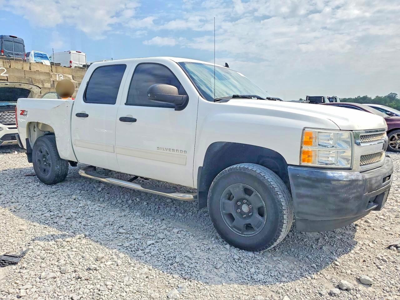 2013 CHEVROLET SILVERADO
