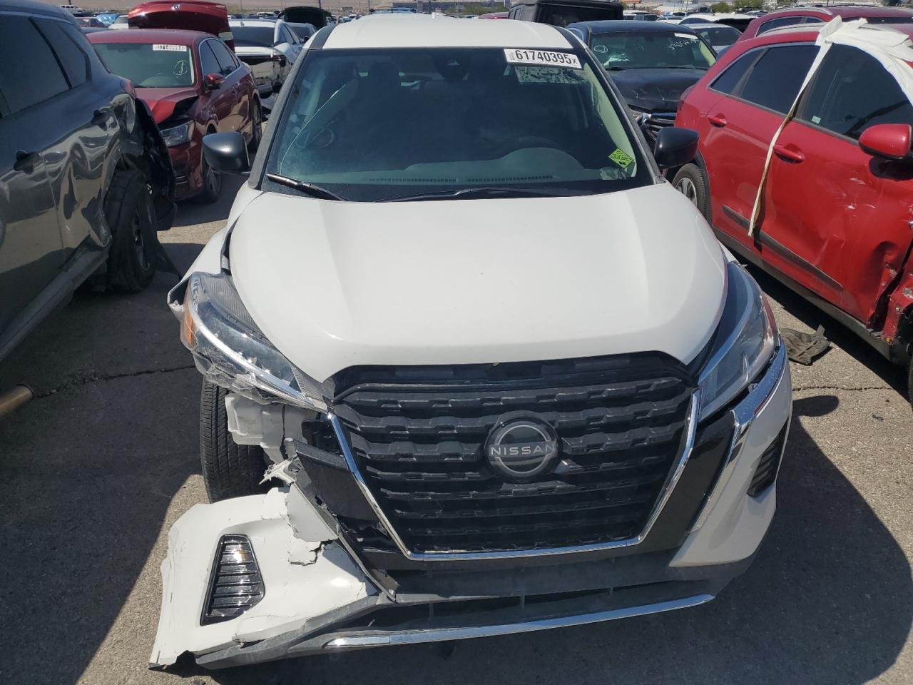 2024 NISSAN KICKS