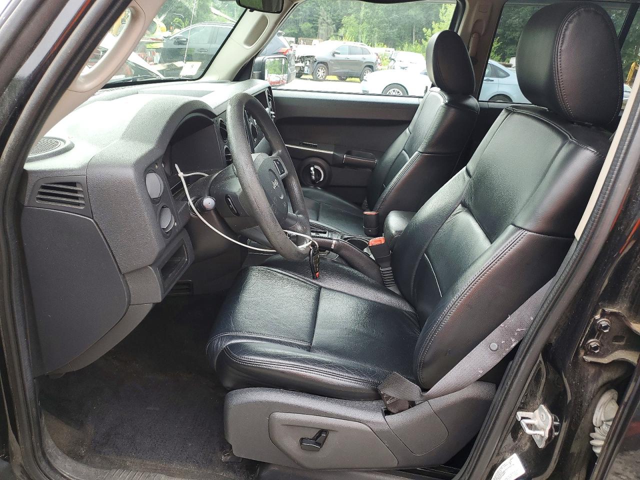 2010 JEEP COMMANDER