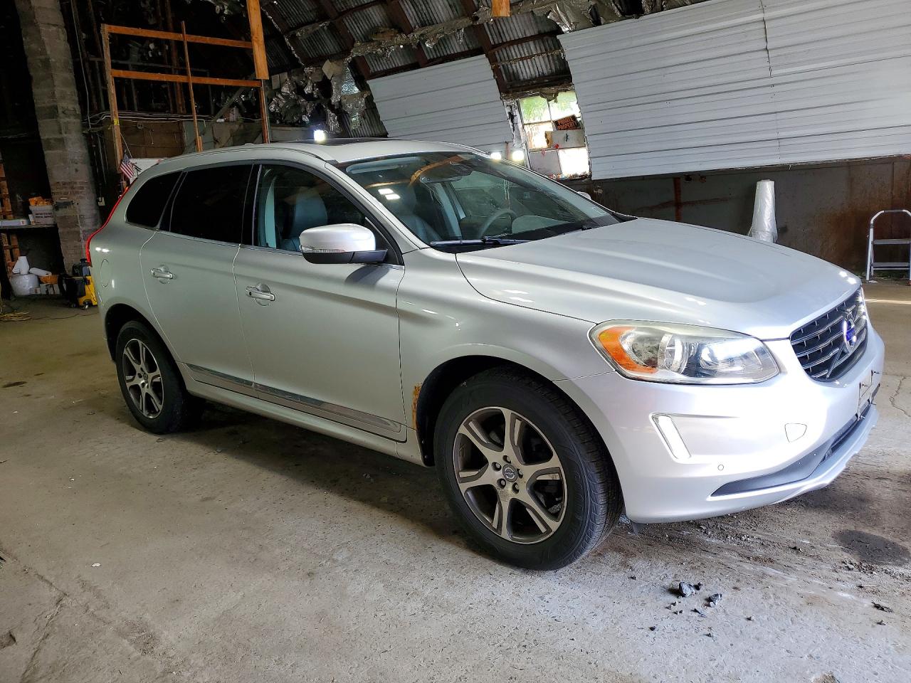 2014 VOLVO XC60