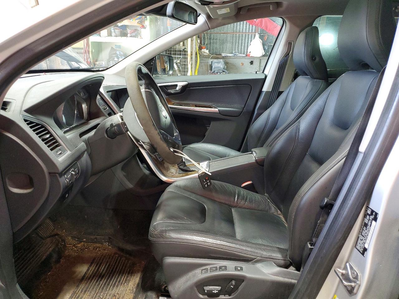 2014 VOLVO XC60