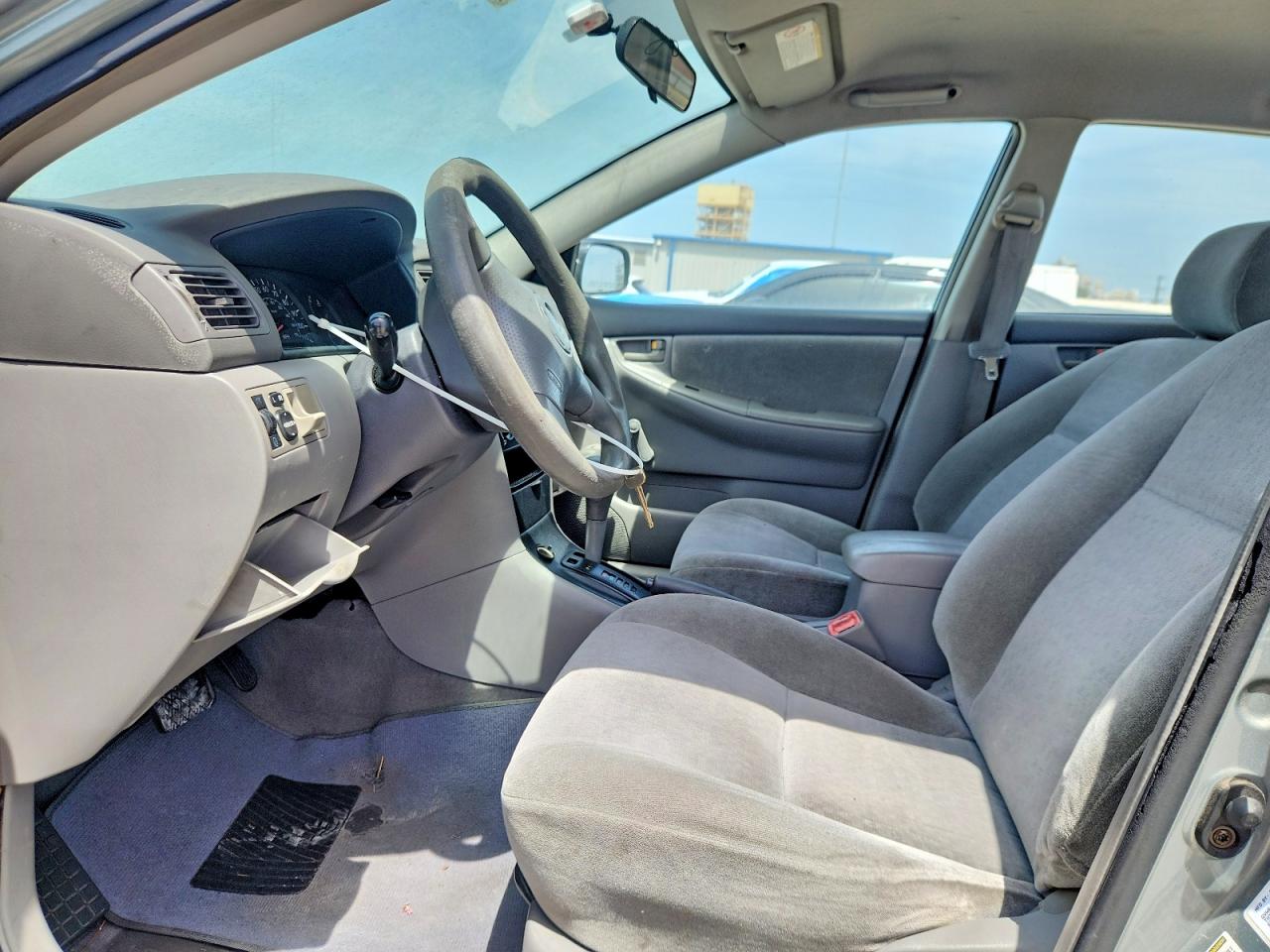 2004 TOYOTA COROLLA