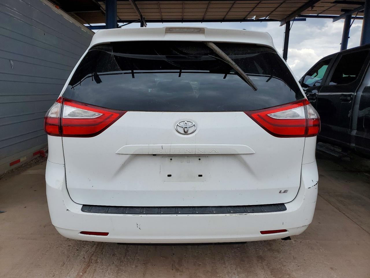 2018 TOYOTA SIENNA
