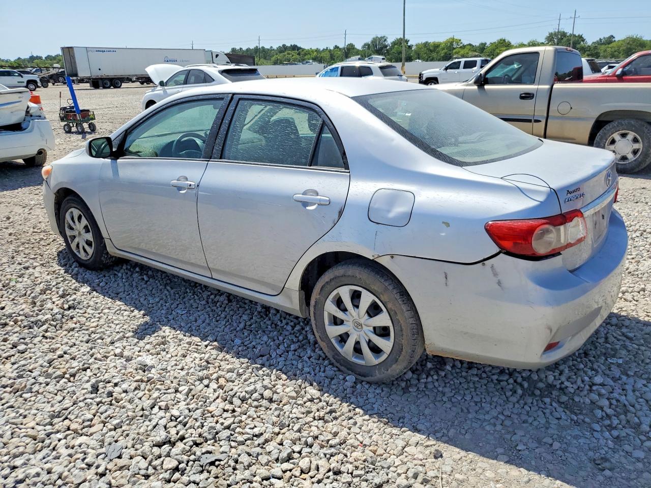 2011 TOYOTA COROLLA