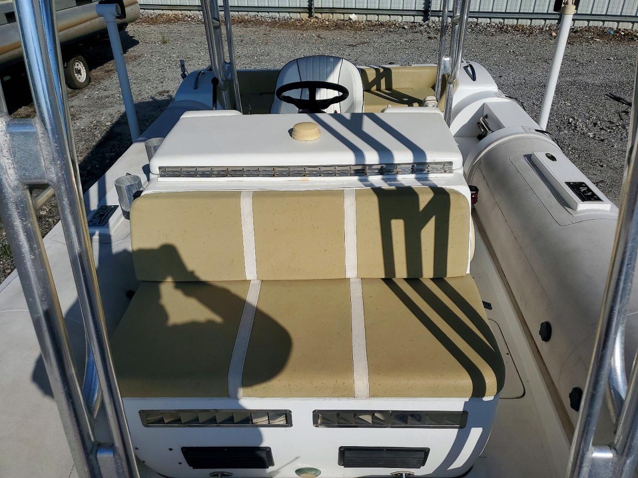 2010 NAUTICA Boat