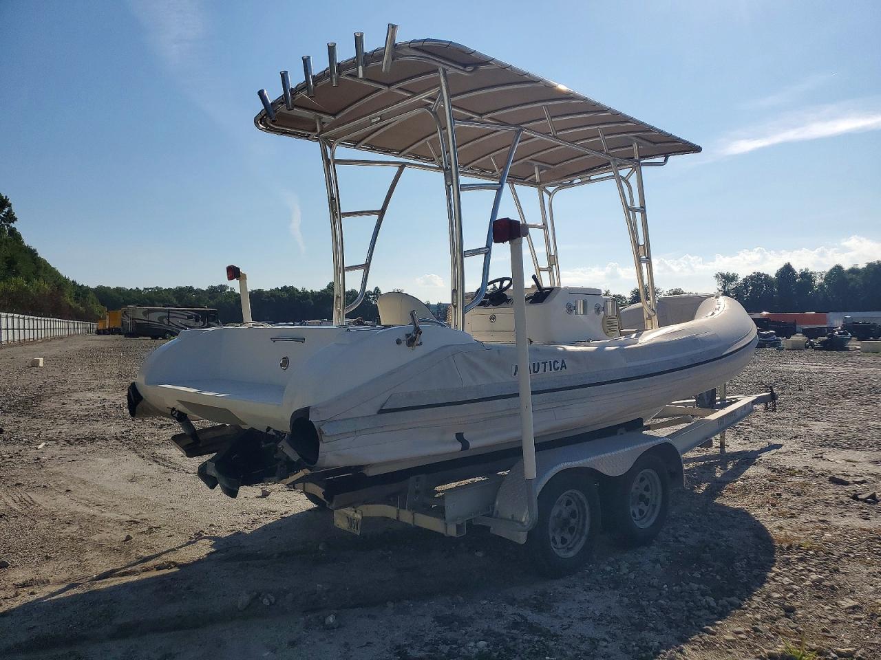 2010 NAUTICA Boat