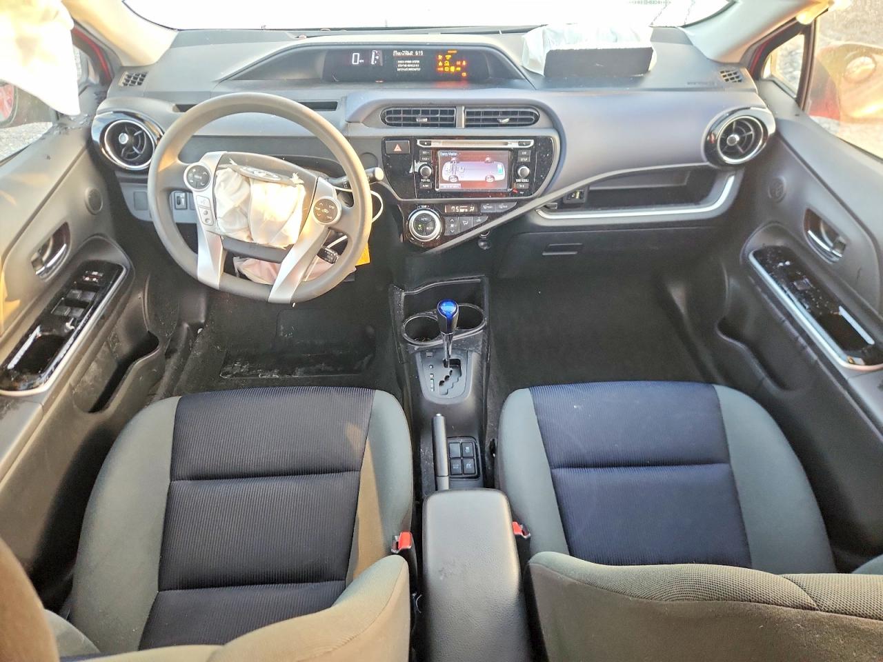 2016 TOYOTA PRIUS