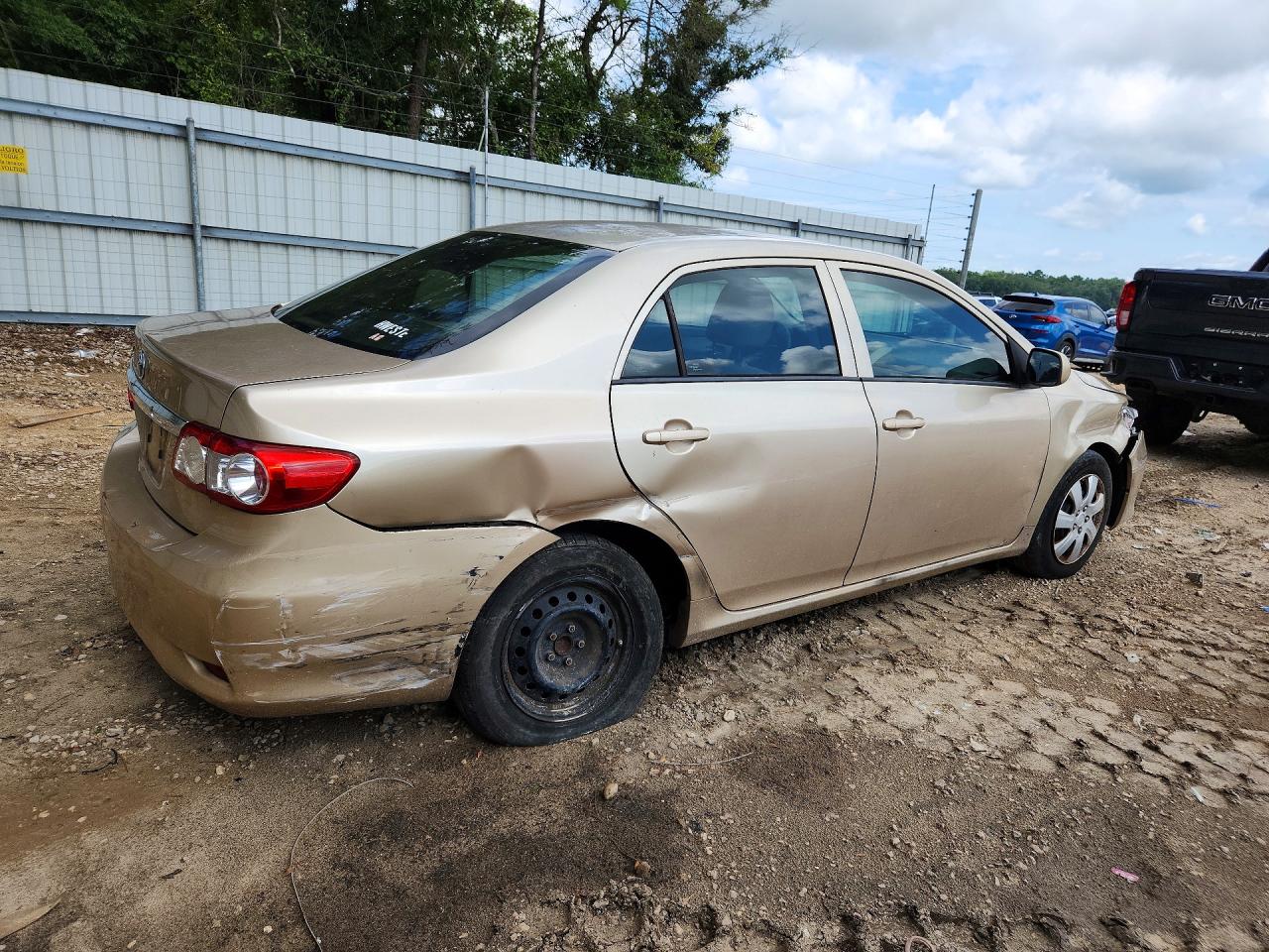 2013 TOYOTA COROLLA