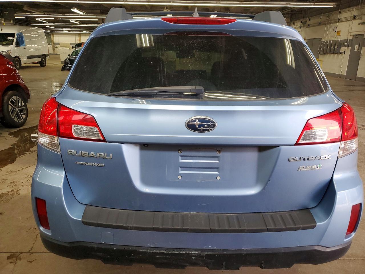 2012 SUBARU OUTBACK