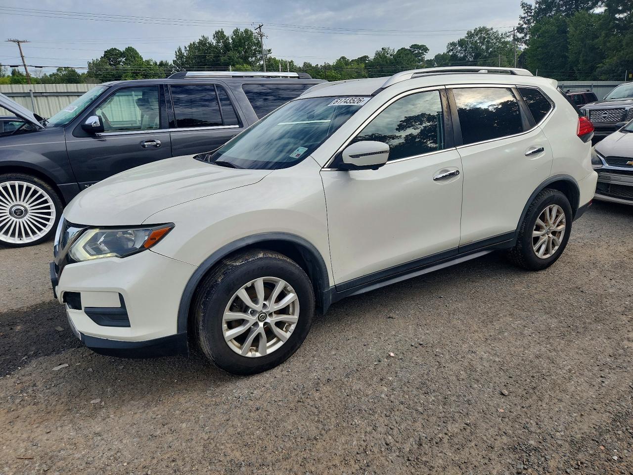 2017 NISSAN ROGUE