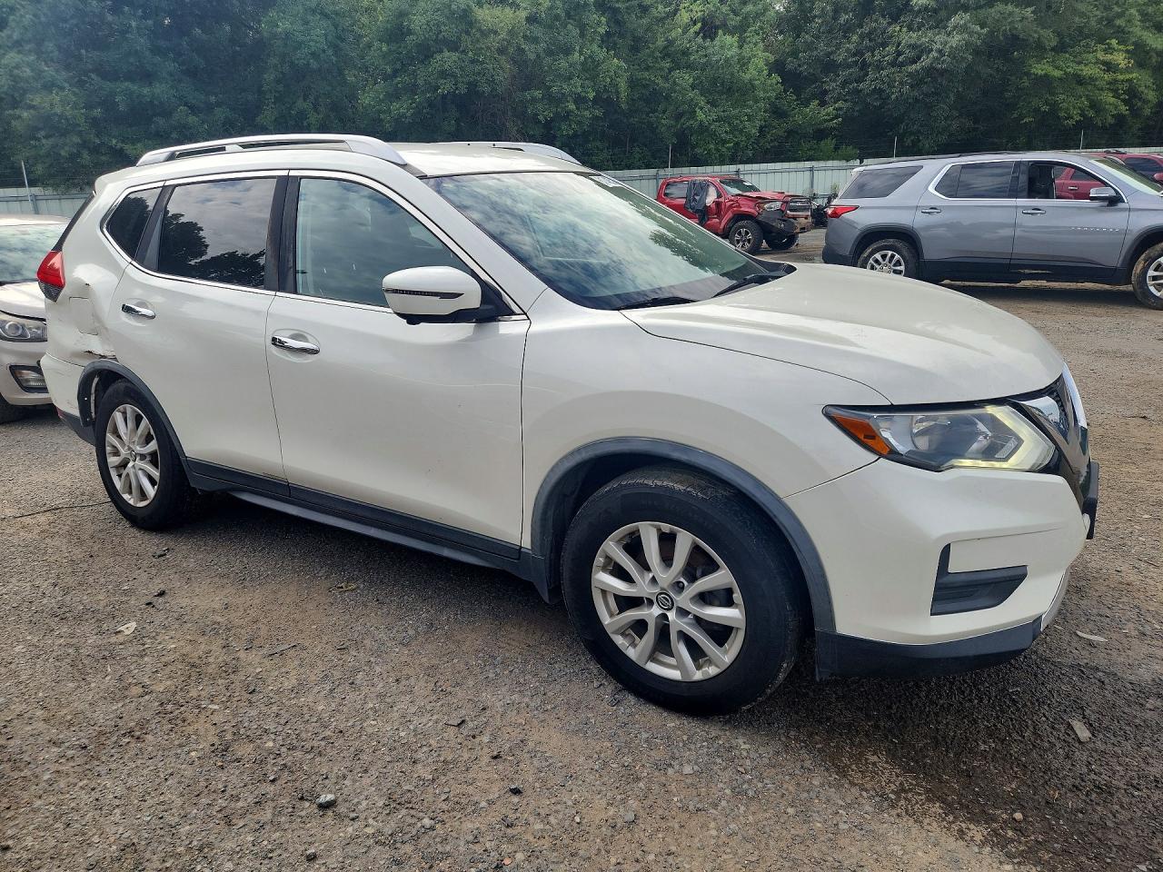 2017 NISSAN ROGUE