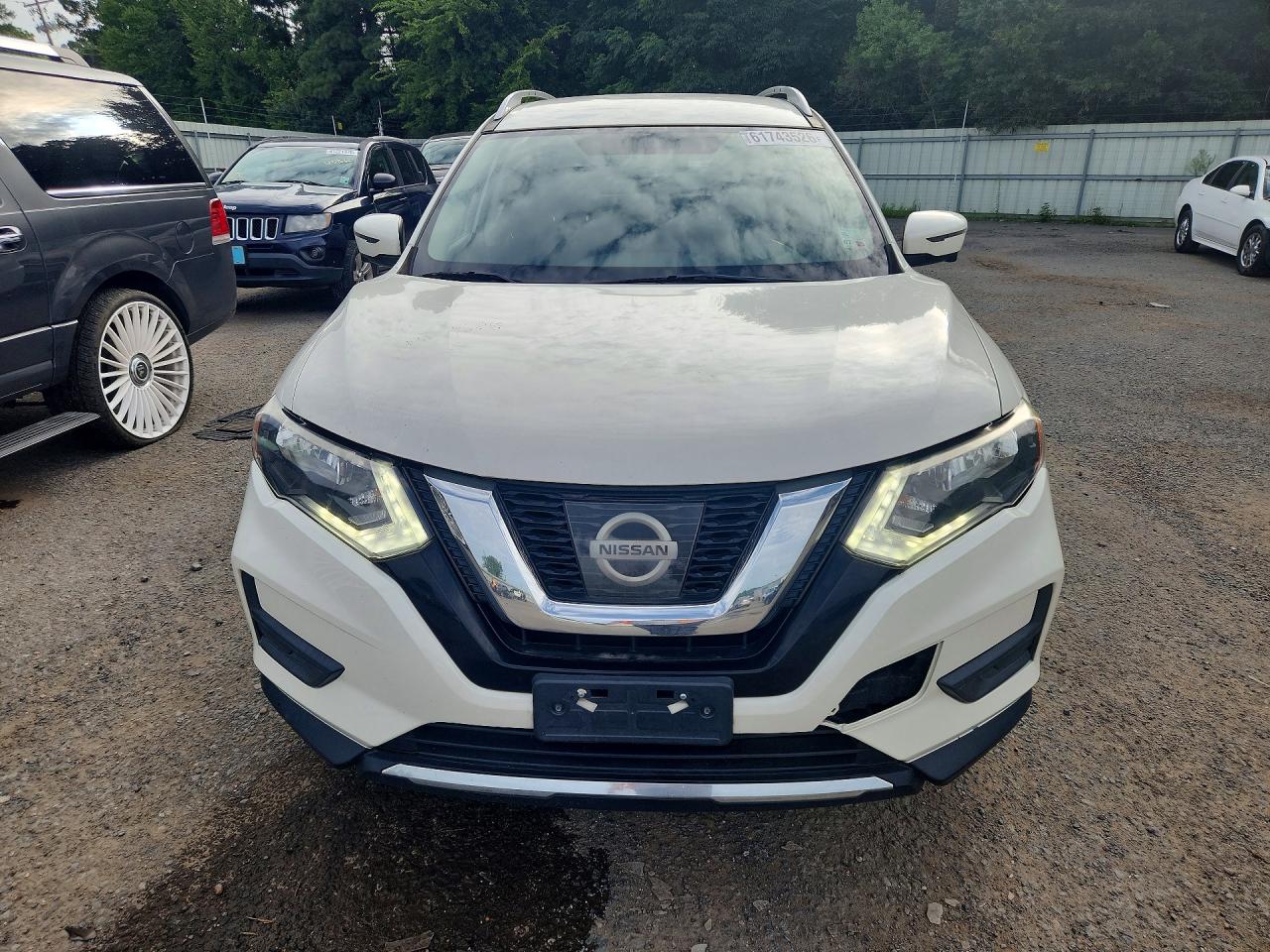 2017 NISSAN ROGUE