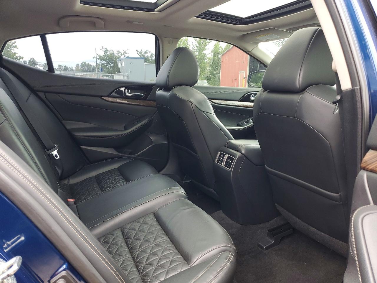 2016 NISSAN MAXIMA
