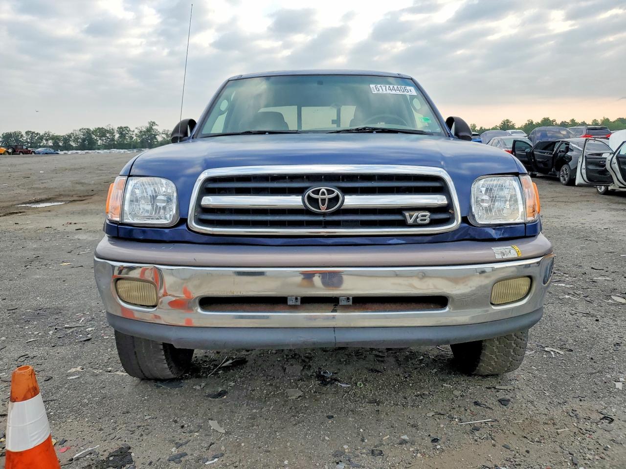 2002 TOYOTA TUNDRA