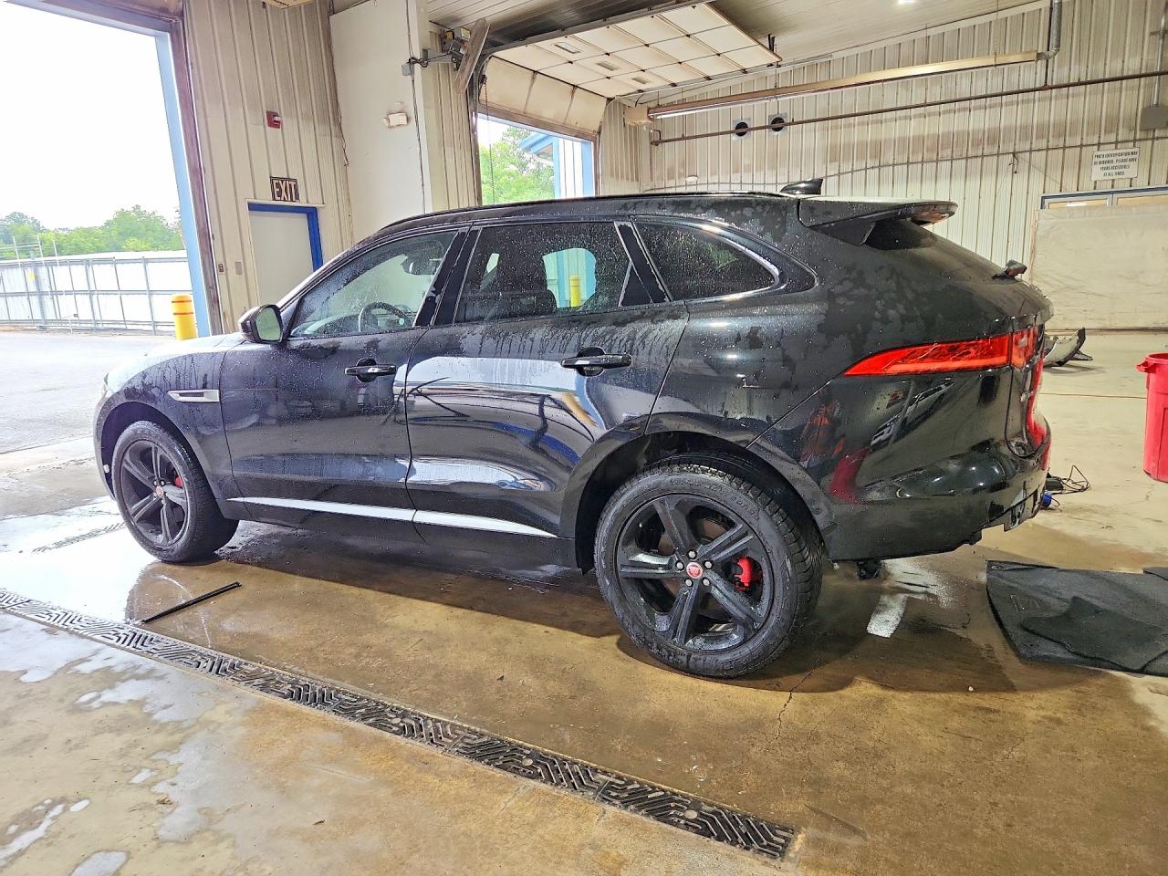 2018 JAGUAR F-PACE