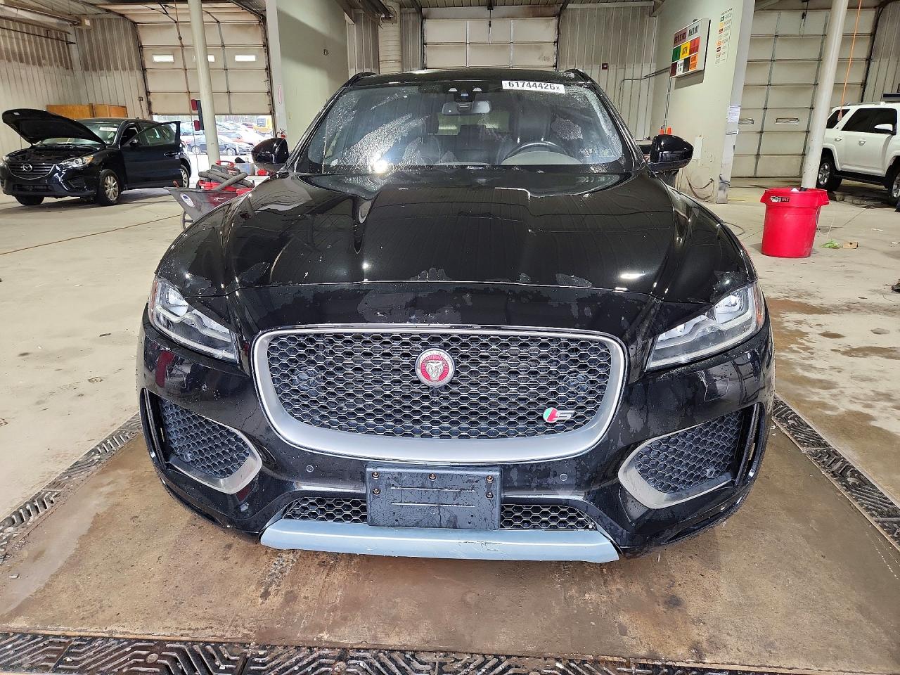 2018 JAGUAR F-PACE