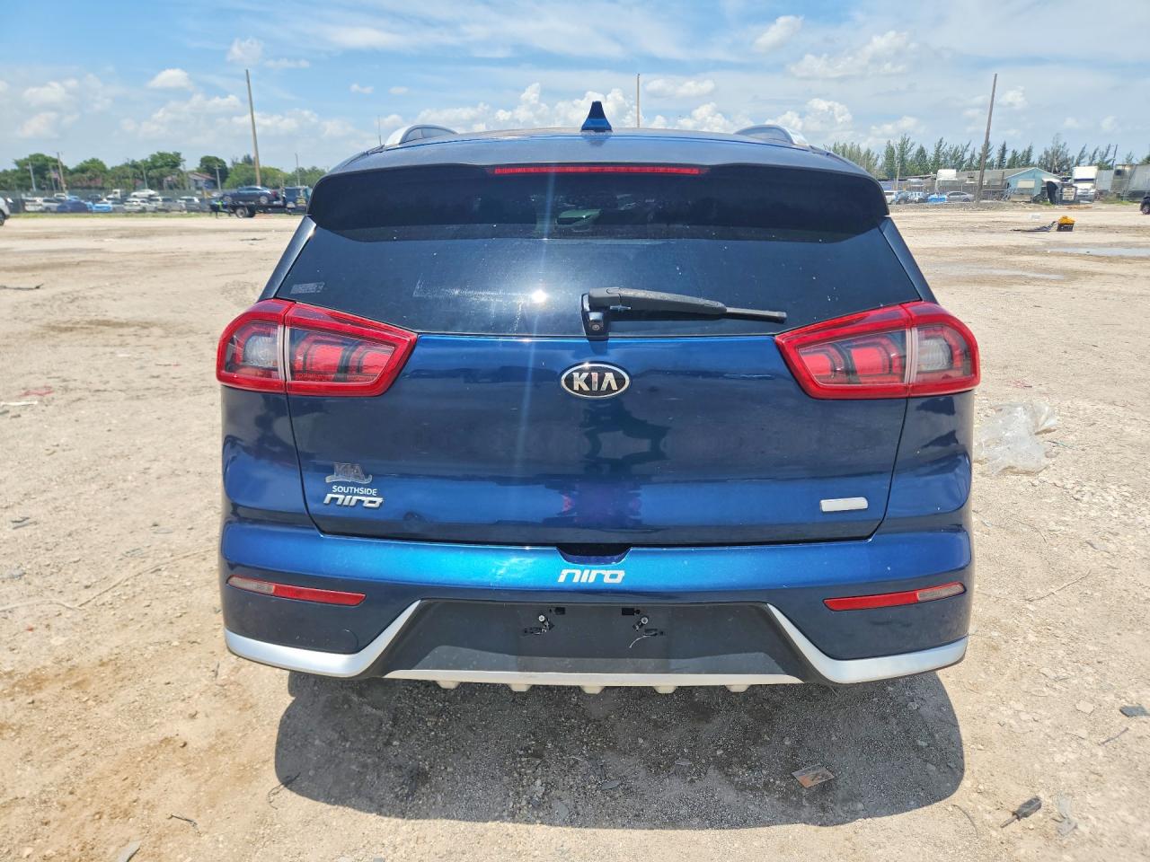 2017 KIA NIRO
