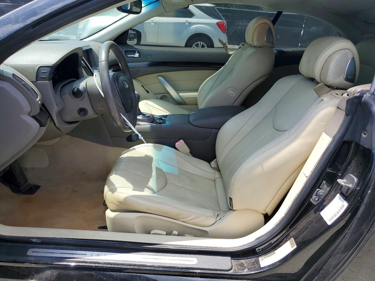 2015 INFINITI Q60 CONVER
