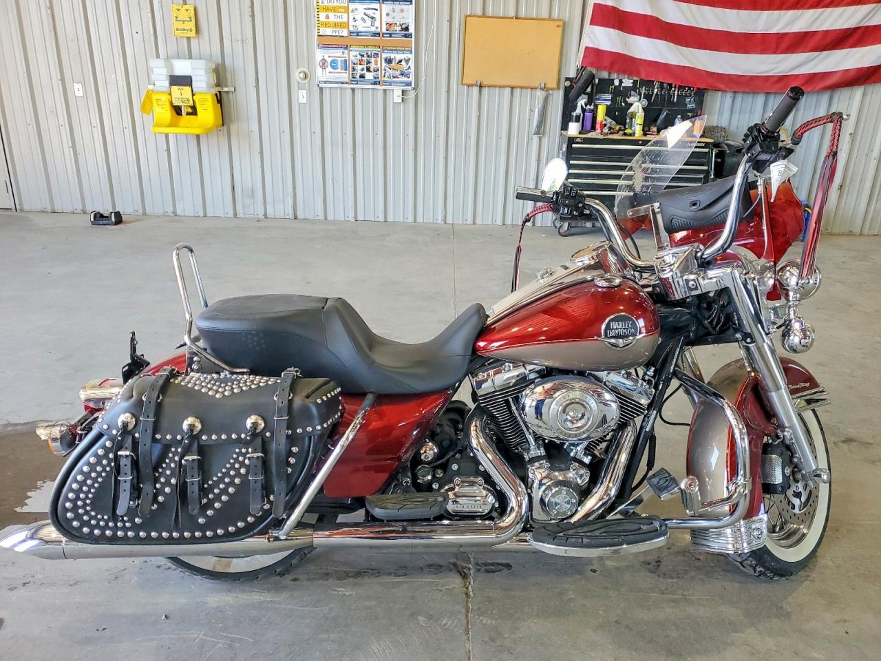 2009 HARLEY-DAVIDSON FL