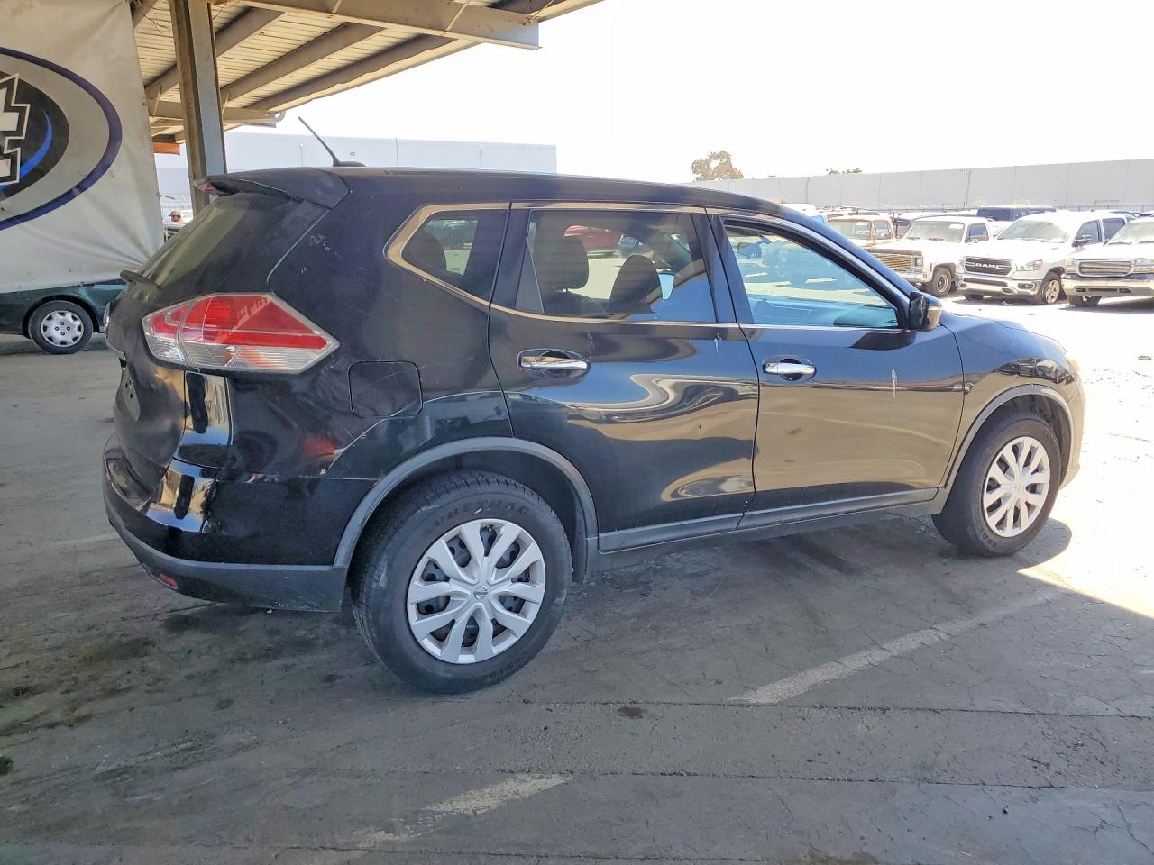 2015 NISSAN ROGUE