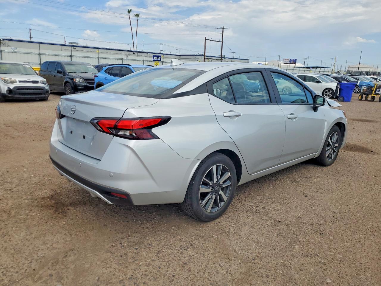 2025 NISSAN VERSA
