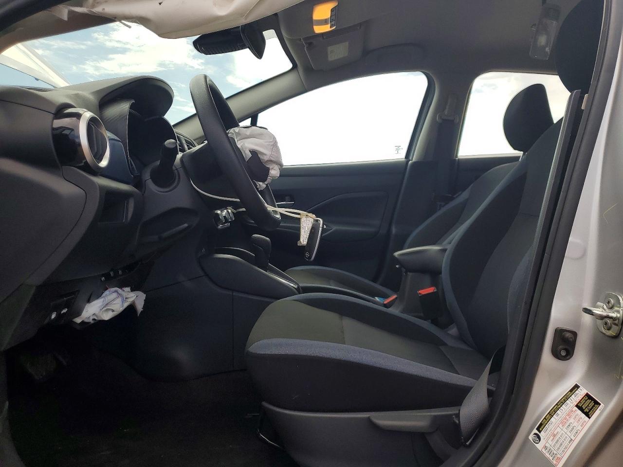 2025 NISSAN VERSA