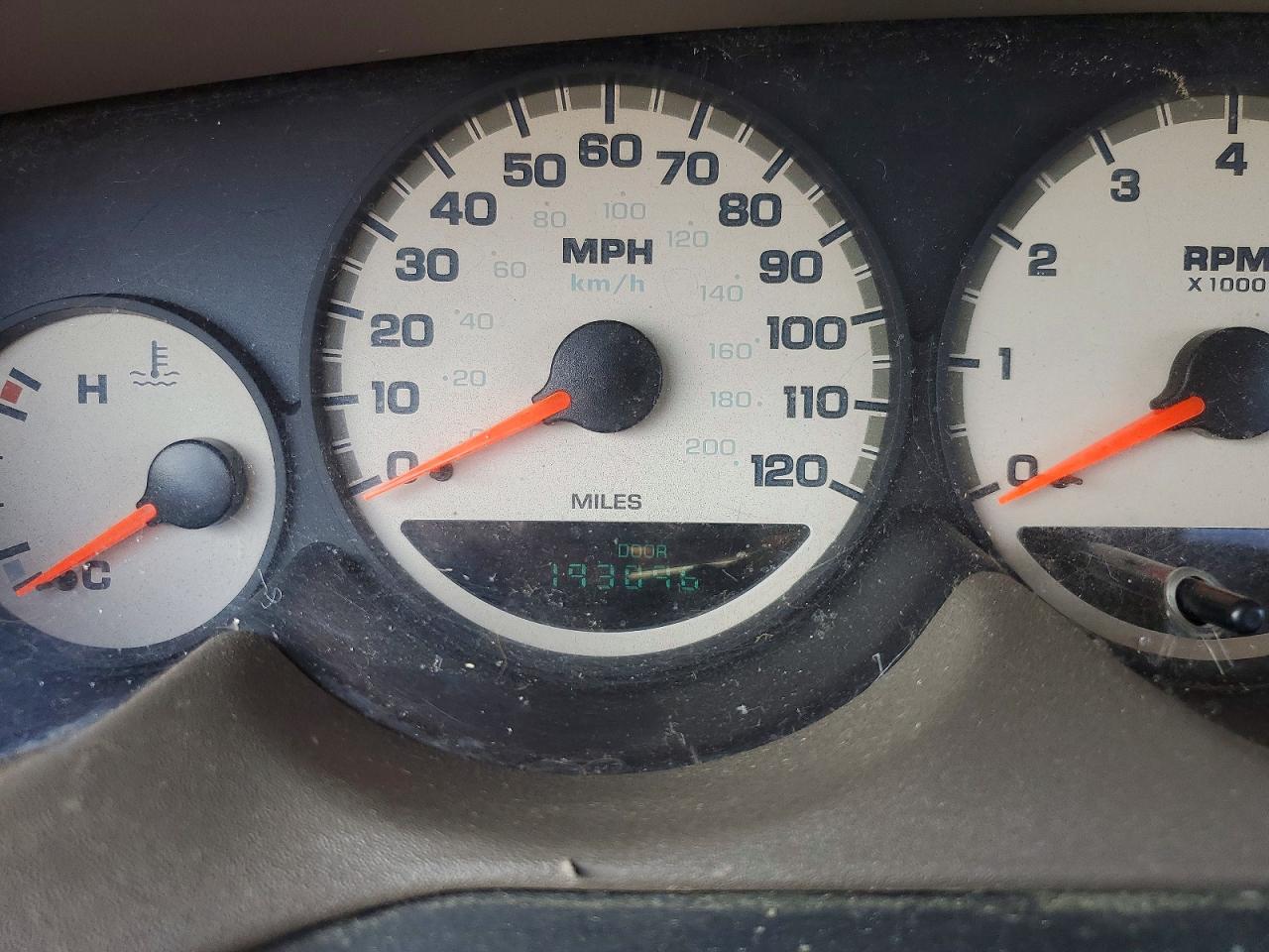 2004 DODGE NEON