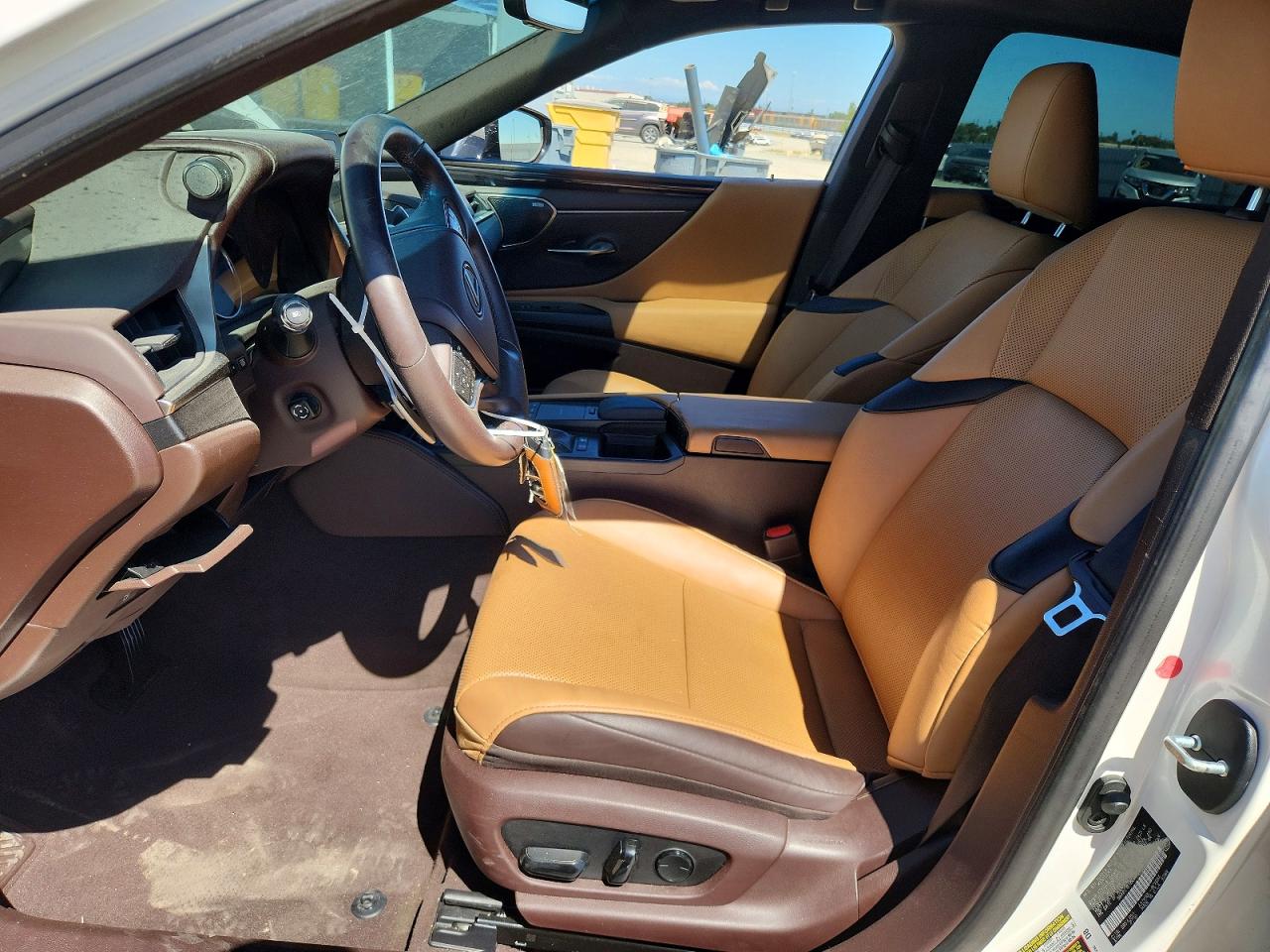 2019 LEXUS ES300