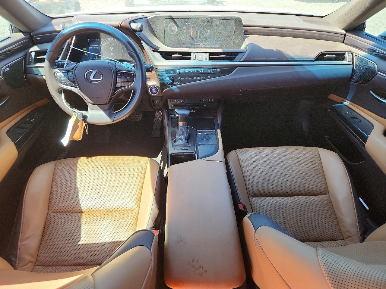 2019 LEXUS ES300