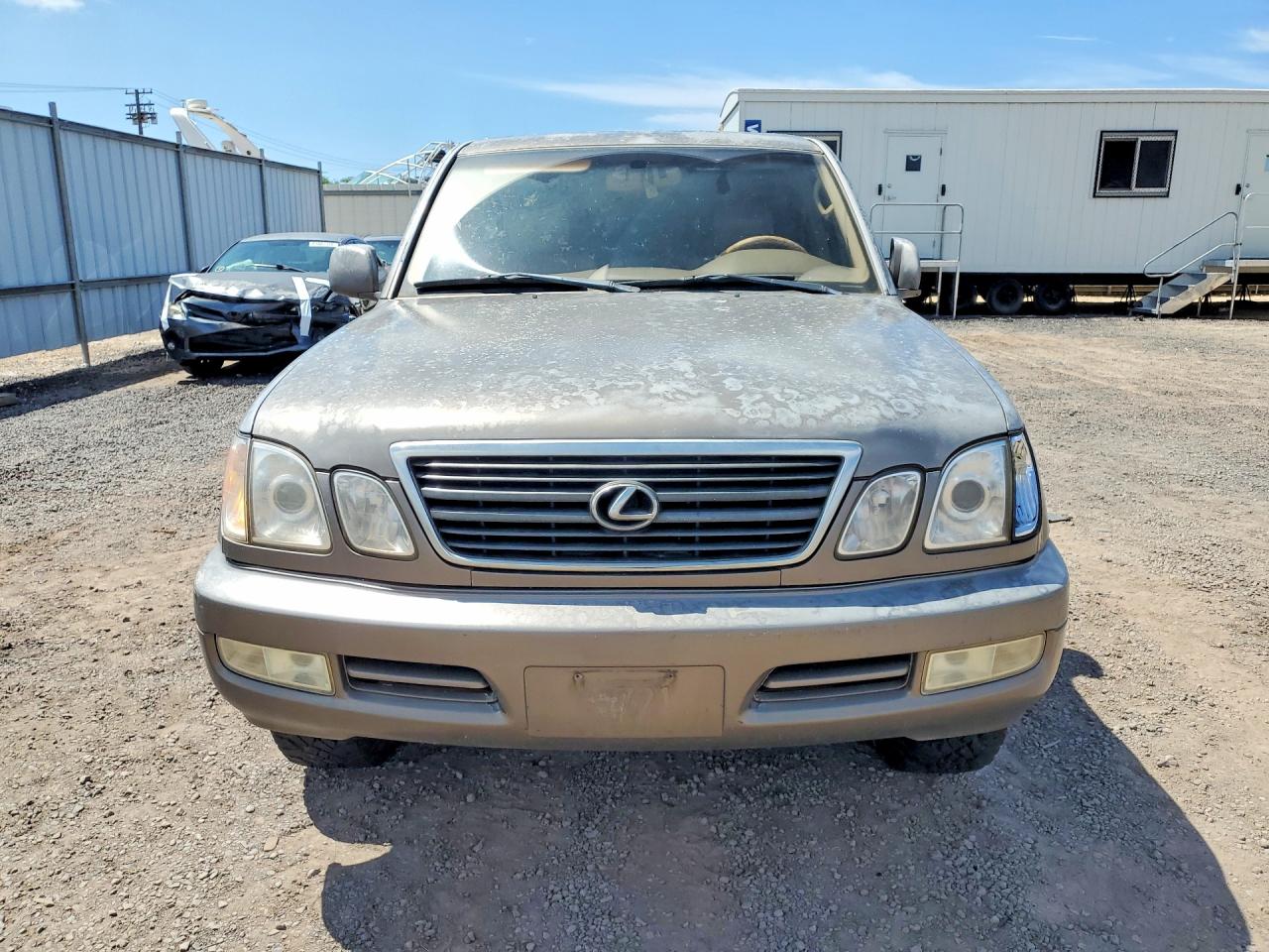 2000 LEXUS LX470