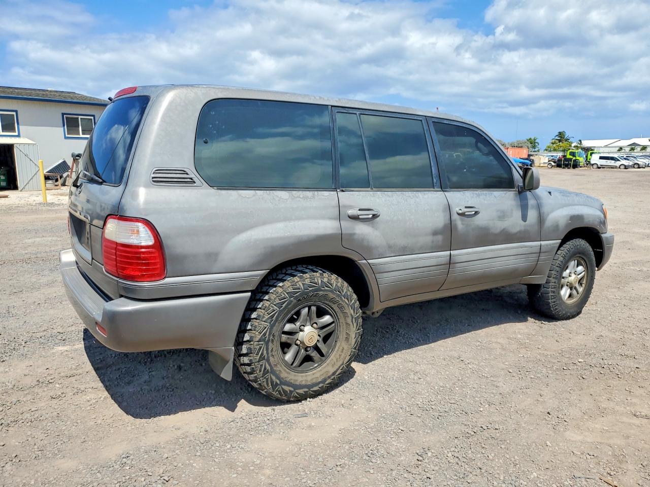2000 LEXUS LX470