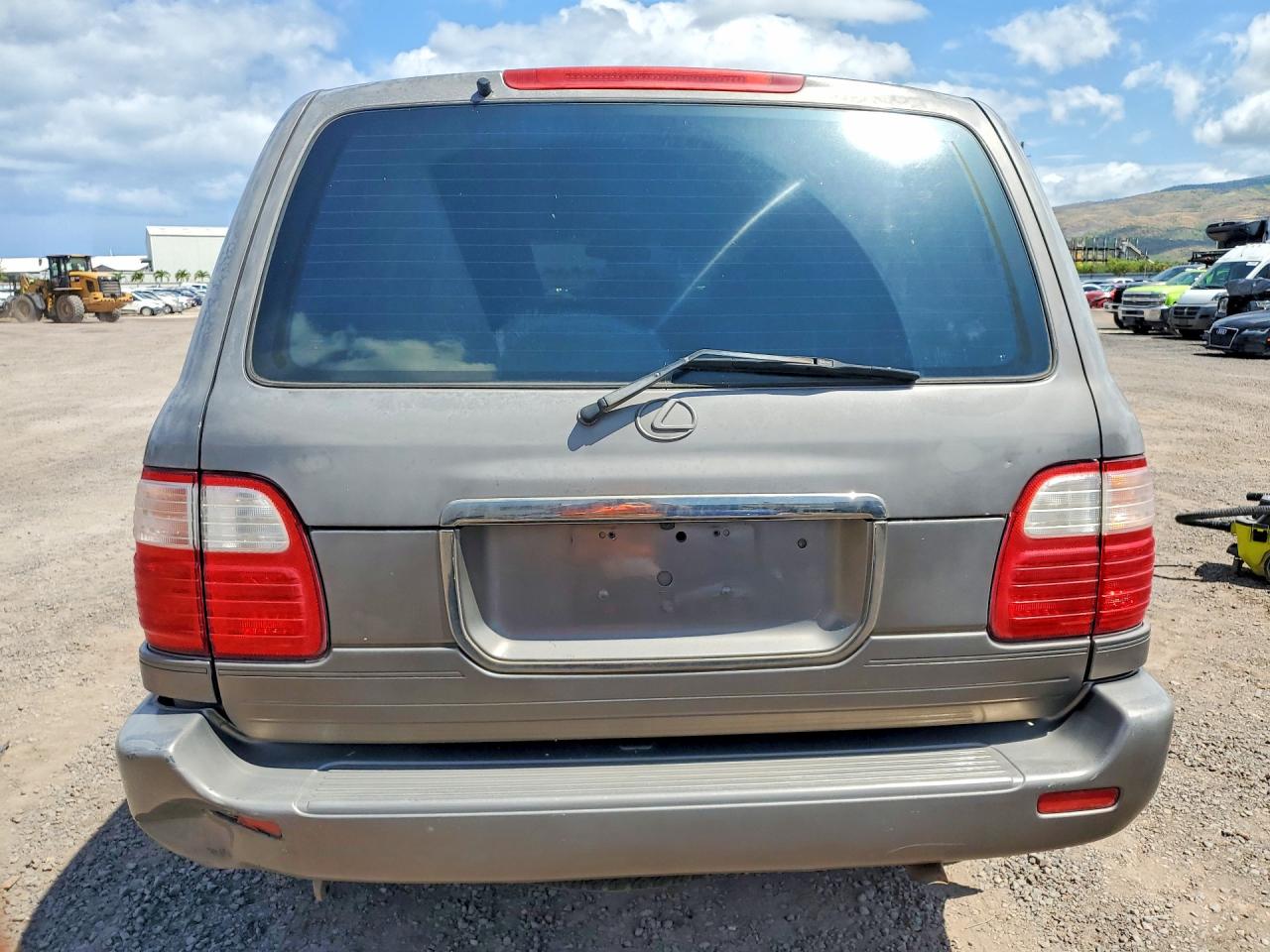 2000 LEXUS LX470