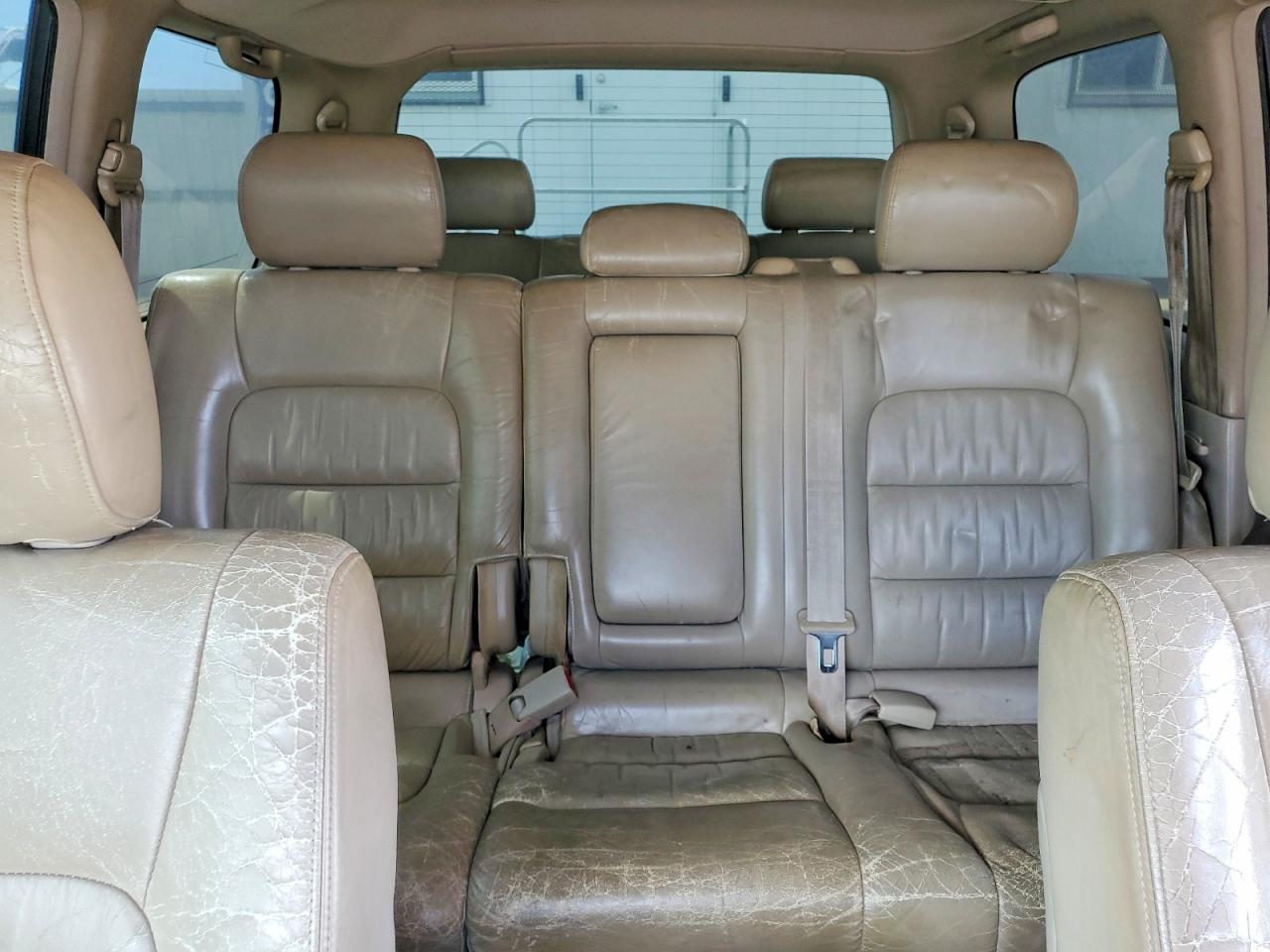 2000 LEXUS LX470