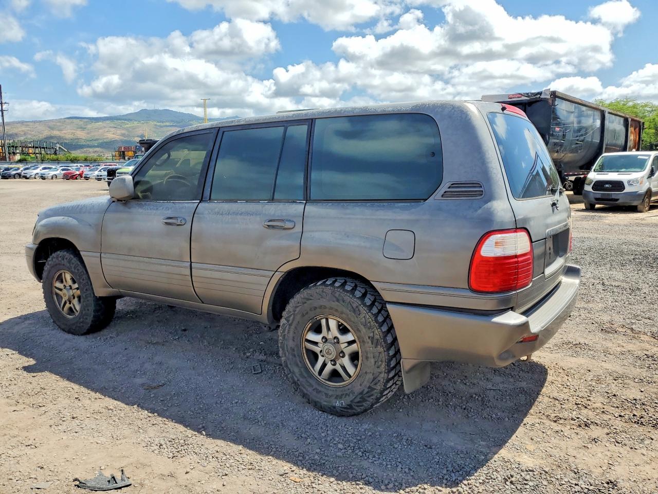 2000 LEXUS LX470