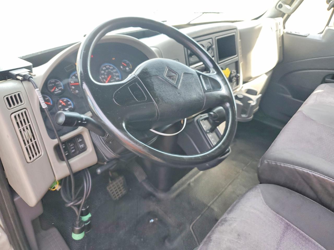 2017 INTERNATIONAL 4000 SERIE