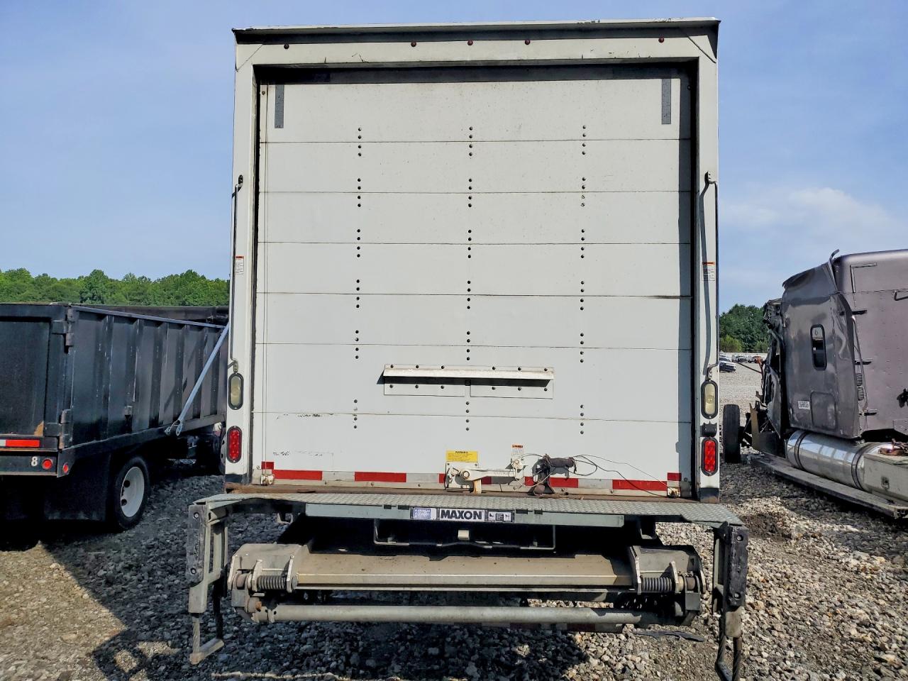 2017 INTERNATIONAL 4000 SERIE