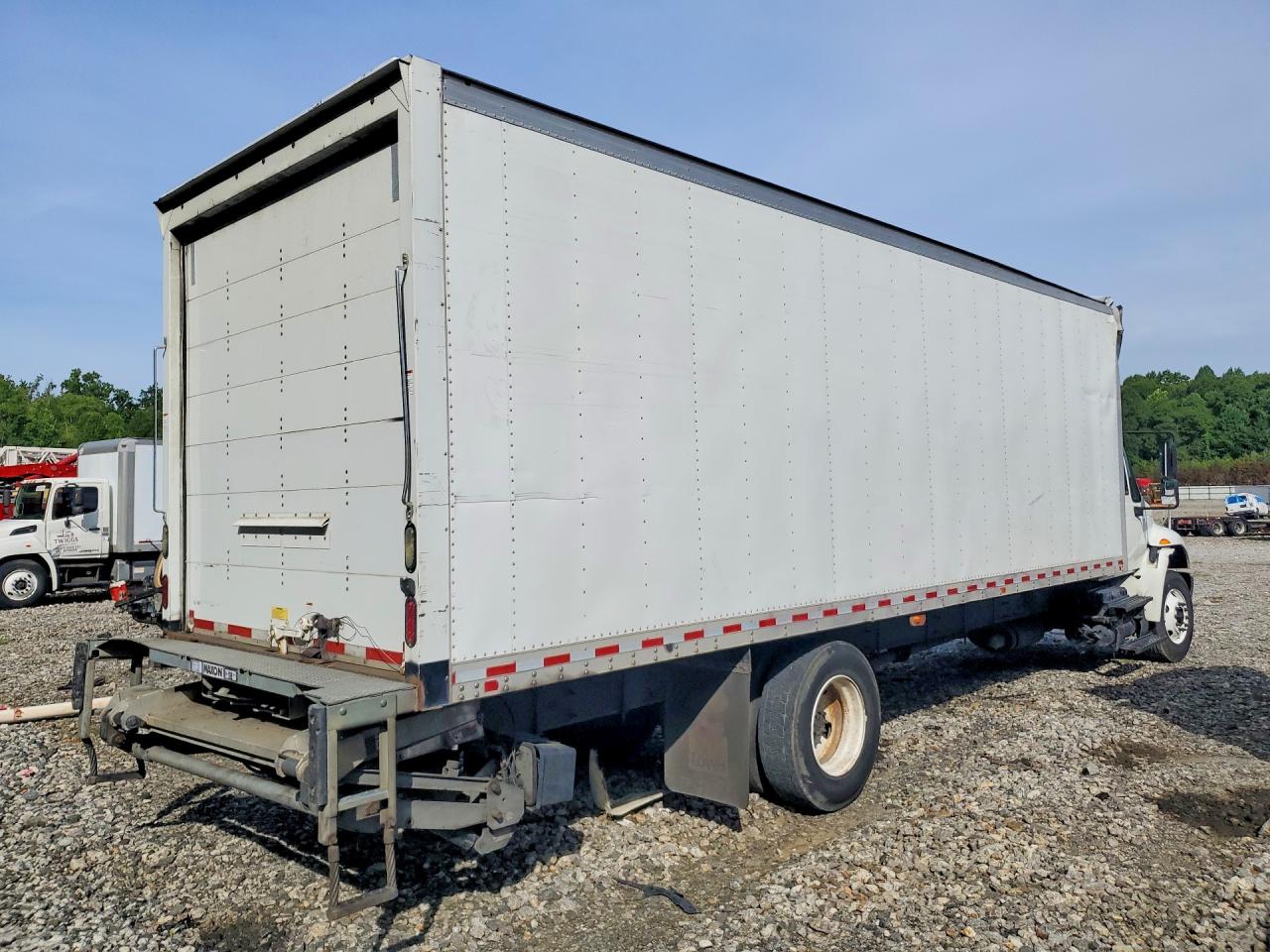 2017 INTERNATIONAL 4000 SERIE